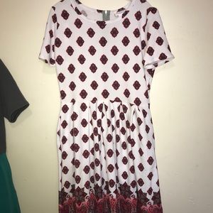 LuLaRoe XL Red/White Dipped Amelia